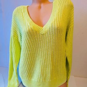 New Pink Victoria Secret Secret sweater small New with tag